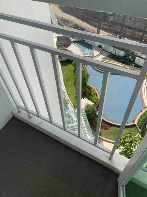 Lovely Spacious Condo With Balcony Manila Exterior foto